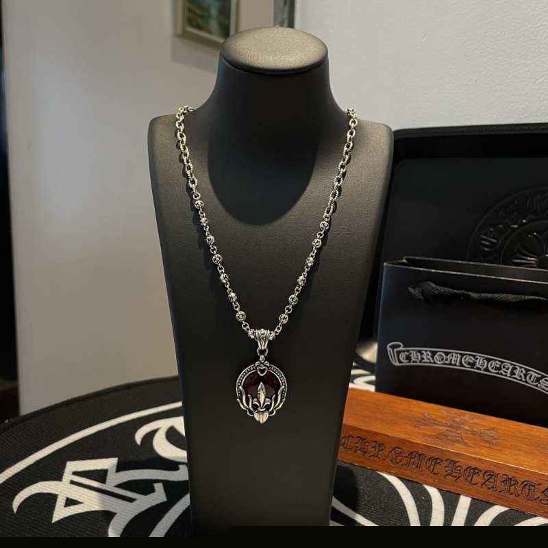 Ch**me He**ts necklaces
